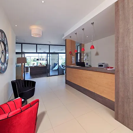 Ξενοδοχείο Amaro 3*