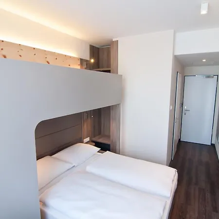 Amaro 3* Bergkirchen (Bavaria)